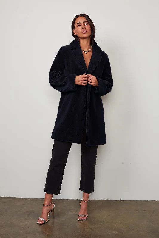 TRISHELLE LUX SHERPA OVERSIZED COAT Comfortable sweaters for all seasons