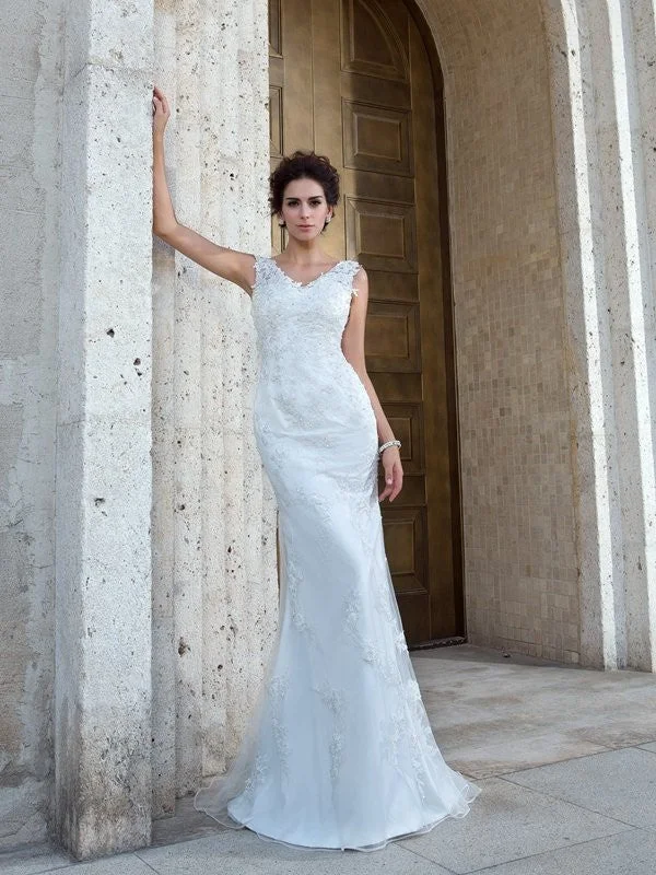 Trumpet/Mermaid V-neck Applique Sleeveless Long Net Wedding Dresses Timeless Wedding Dress