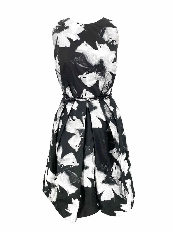 CARMEN MARC VALVO Women's Black/Gray fit & flare Sleeveless Floral Size 4 Dress Chiffon floral dresses